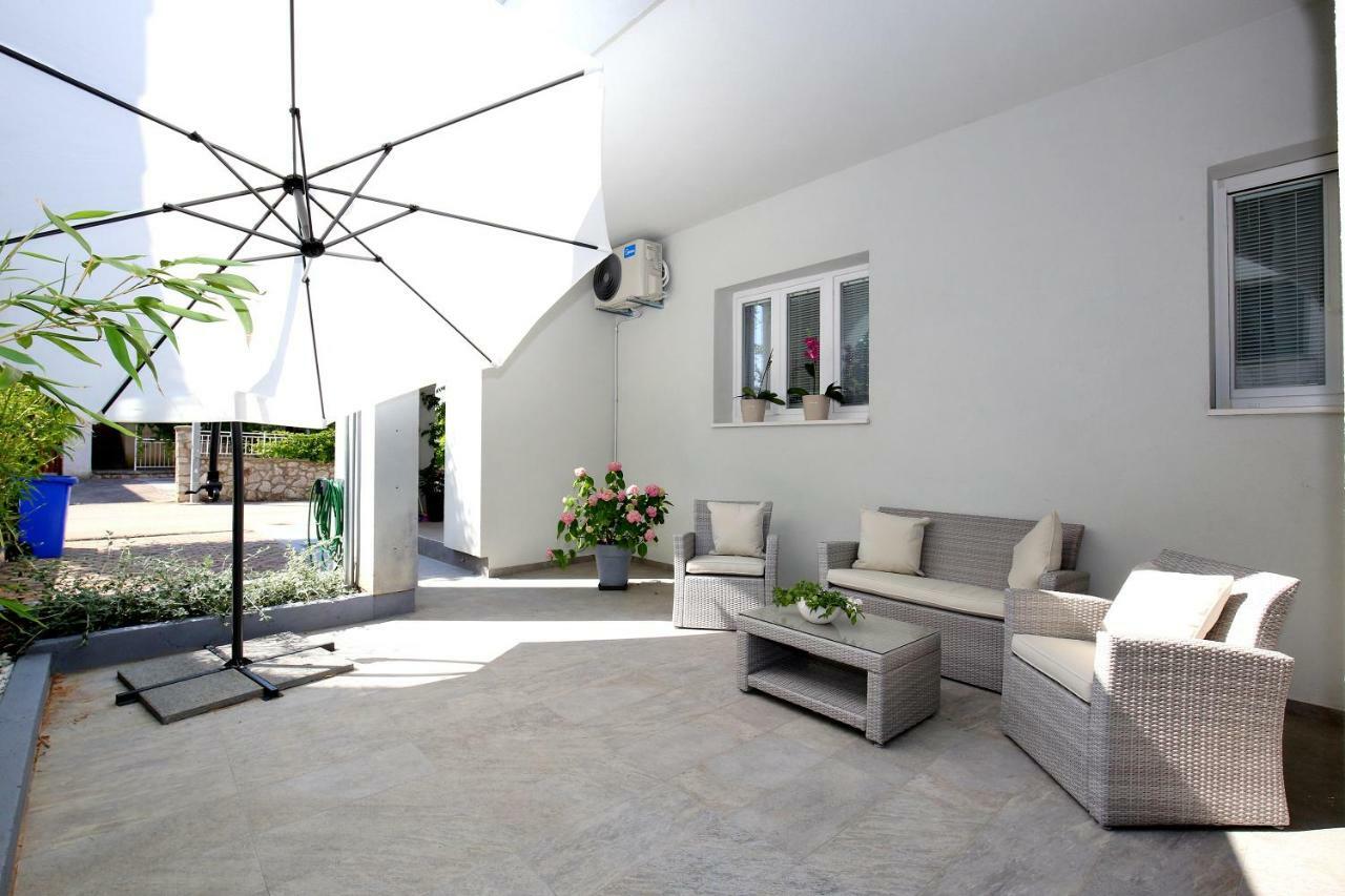Apartments Ines Murter Luaran gambar