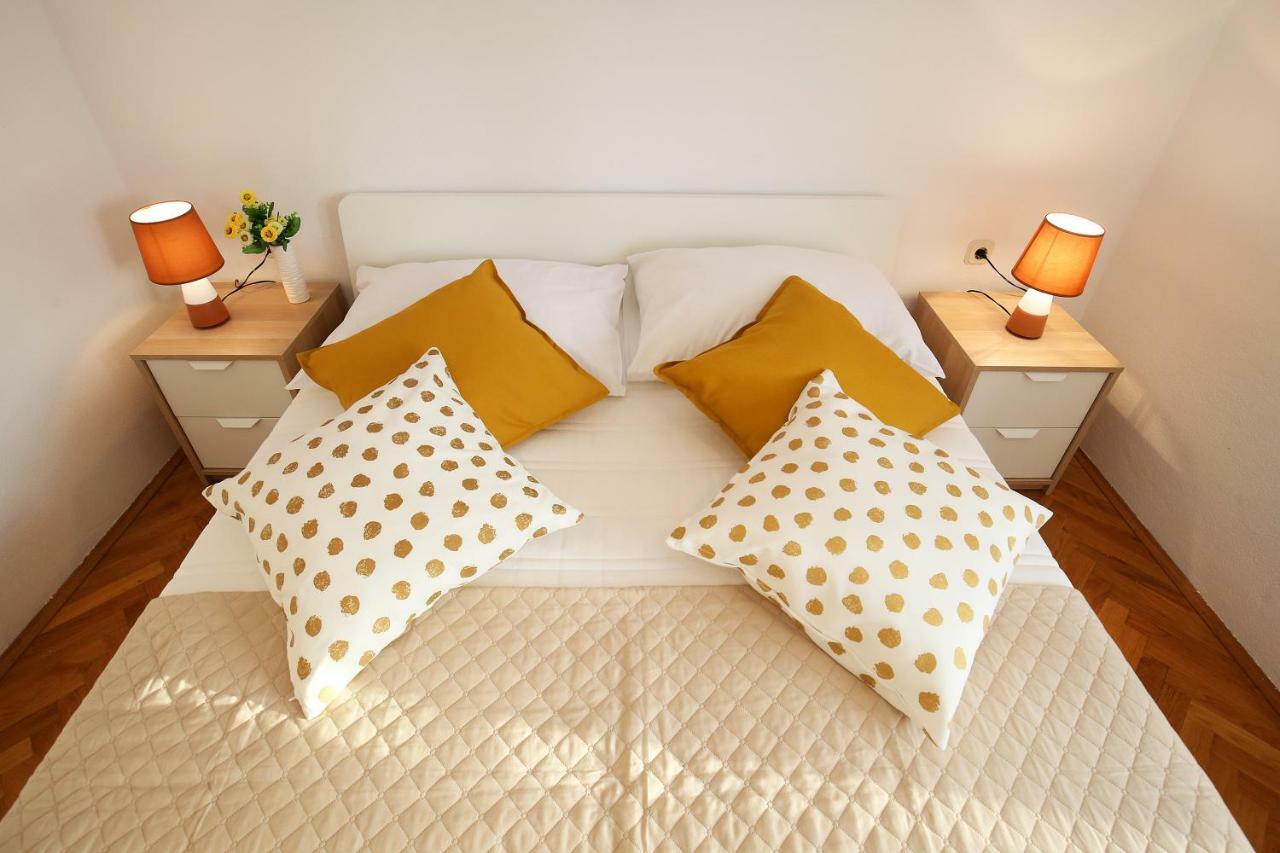 Apartments Ines Murter Luaran gambar