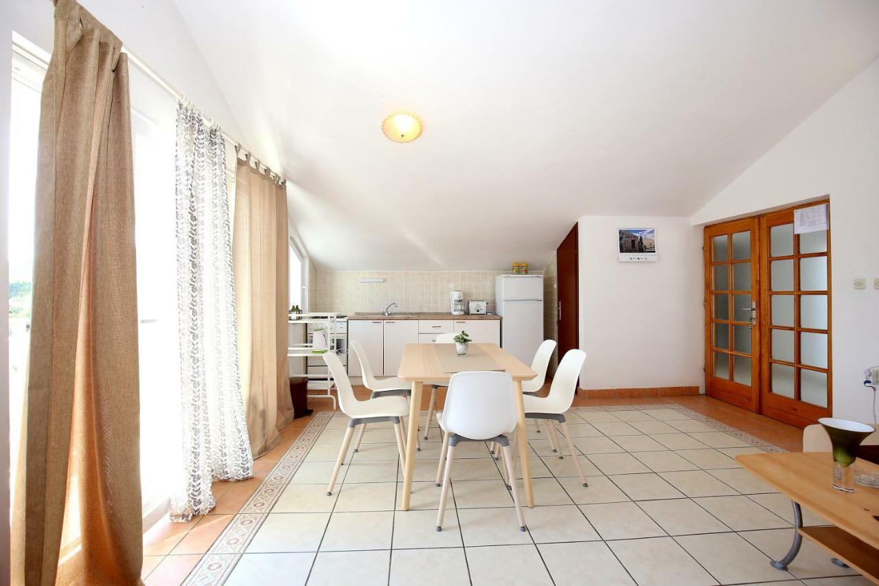 Apartments Ines Murter Luaran gambar