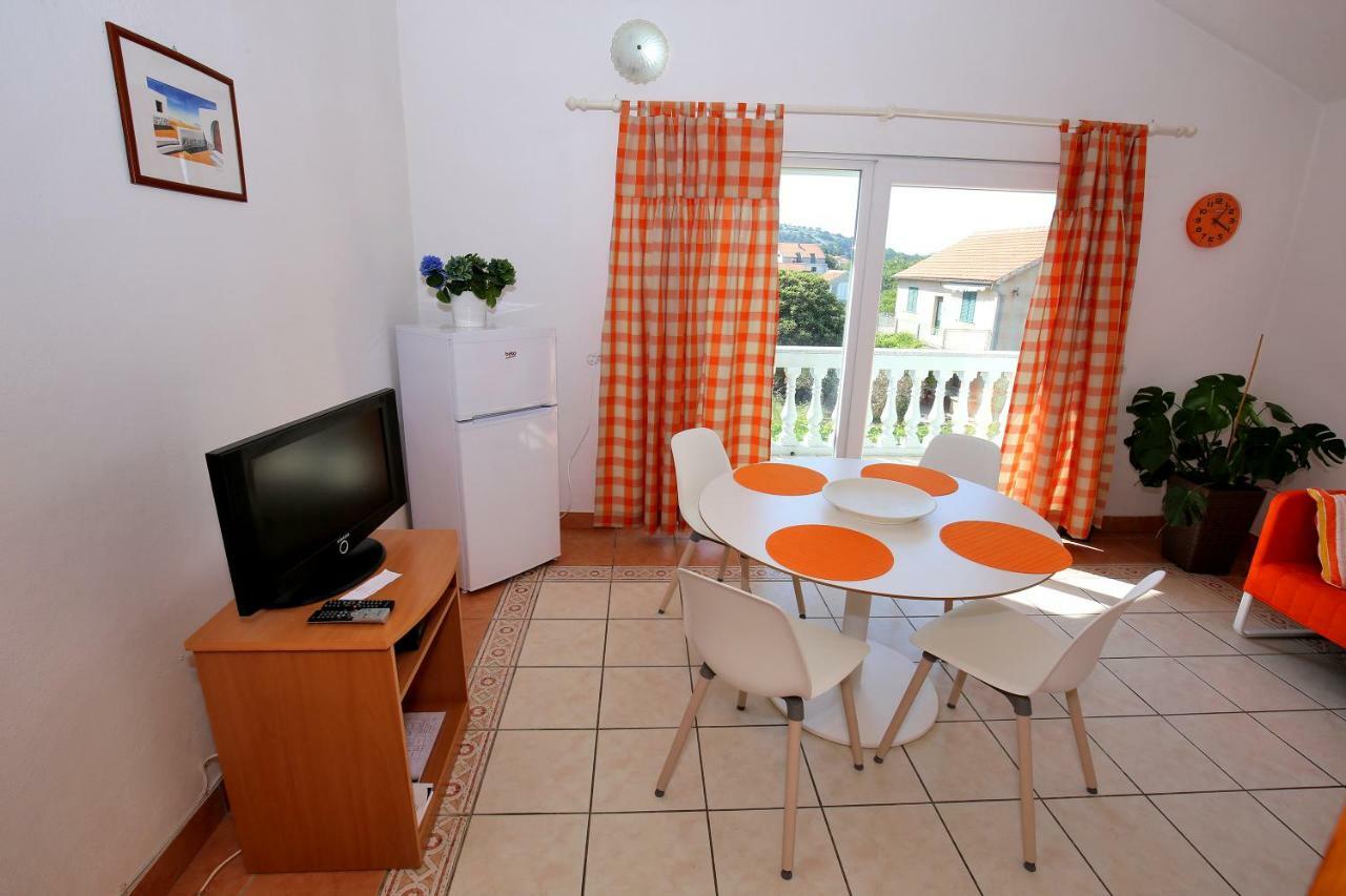 Apartments Ines Murter Luaran gambar
